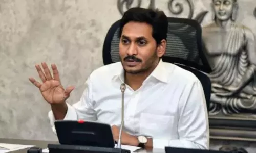 ఏపీ సీఎం అధ్యక్షతన కొనసాగుతున్న కేబినెట్ భేటీ