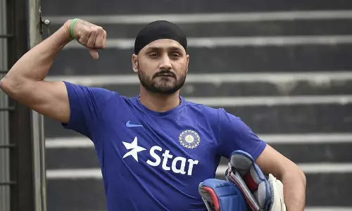 Harbhajan Singh: ఏపీ ప్రజలను చూస్తే ఆనందంగా ఉంది : భజ్జీ