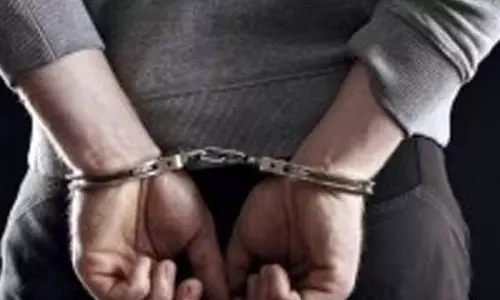 Tamilnadu: వృద్ధురాలి మెడపై కరిచిన కరోనా  వైరస్ క్వారంటైన్‌ వ్యక్తి