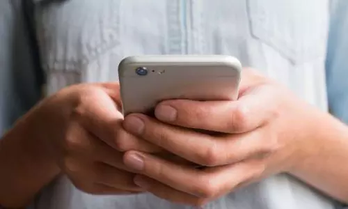 హృదయవిదారకం : చనిపోయిన కొడుకుని చివరి చూపుకూడా చూడకుండా చేసిన లాక్ డౌన్..