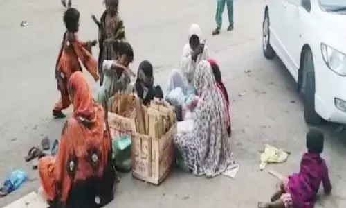 Pakistan: పాక్ లో ముస్లింలకు మాత్రమే సరుకుల పంపిణి.. హిందువులు ఒట్టిచేత్తో ఇంటికి