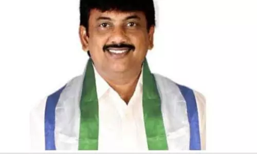 Narsipatnam: జర్నలిస్టులకు నిత్యావసర సరుకుల పంపిణీ