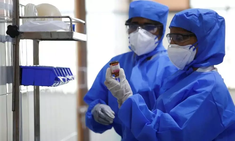 Coronavirus: కరోనా విలయతాండవం.. 50 మంది డాక్టర్లు బలి Coronavirus: కరోనా విలయతాండవం.. 50 మంది డాక్టర్లు బలి