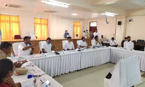 Kadapa: కరోనా వైరస్ నివారణకు తీసుకోవాల్సిన చర్యలపై కలెక్టరేట్ లో సమీక్ష