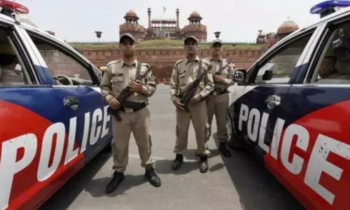 ఢిల్లీలో ఉగ్రదాడుల జరగొచ్చు.. నిఘా వర్గాల హెచ్చరిక ఢిల్లీలో ఉగ్రదాడుల జరగొచ్చు.. నిఘా వర్గాల హెచ్చరిక