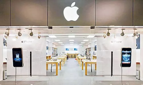 Corona Effect: భారత్ లో ఐఫోన్‌ ప్రియులకు షాక్..