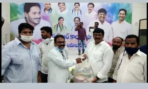 Narsipantmam: జర్నలిస్టులకు వైసీపీ ఎమ్మెల్యే పెట్ల ఉమా శంకర్ గణేష్ భారీ సహాయం!