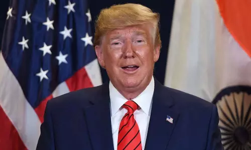 Donald Trump: రెండోసారి ట్రంప్కి కరోనా పరీక్షలు Donald Trump: రెండోసారి ట్రంప్కి కరోనా పరీక్షలు