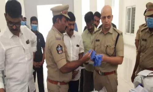 Kakinada: పోలీస్ సిబ్బంది స్వీయ జాగ్రత్తలు పాటించాలి: ఎస్పీ