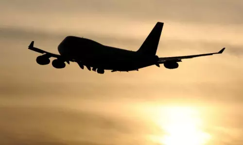 కేంద్ర ప్రభుత్వం కీలక నిర్ణయం.. విమాన సర్వీసులన్నీ బంద్..