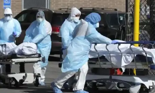 అమెరికాలో 24 గంటల్లో దాదాపు 2 వేల మంది మృతి..