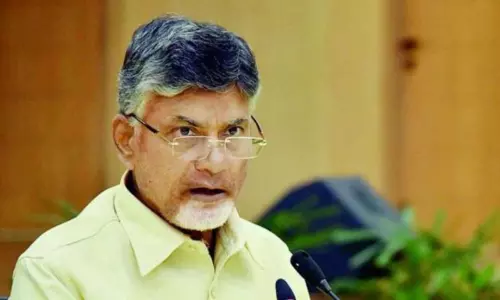 ఎన్నికల కమిషనర్ తొలగింపుపై చంద్రబాబు సీరియస్ ఎన్నికల కమిషనర్ తొలగింపుపై చంద్రబాబు సీరియస్