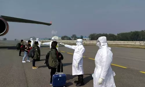 Coronavirus: విమానాశ్రయాల్లో పరీక్షలను దాటడానికి కొందరు ఇలా చేశారు!