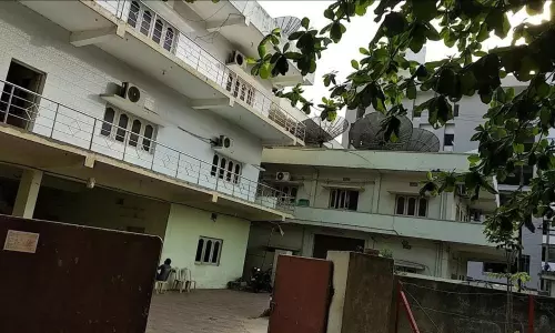 Visakhapatnam: పారిశుద్ధ్య కార్మికులకు చేయూత