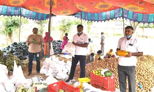 రైతులని ఆదుకునేందుకు ఫాం టూ హోం సేవలు : ప్రజల ఇంటి చెంతకే తాజా పళ్ళు