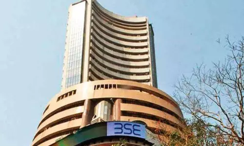 పరుగులు తీసిన స్టాక్ మార్కెట్లు.. ఆర్‌బీఐ నిర్ణయాలే కారణం!