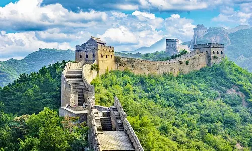 కరోనా వ్యాప్తి తగ్గడంతో చైనా కీలక నిర్ణయం..