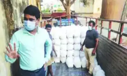 Visakhapatnam: 11.14 లక్షల కుటుంబాలకు రేషన్‌ అందజేత
