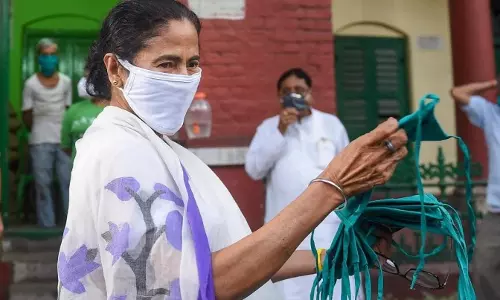 అక్కడ మొబైల్ వాడకం విషయంలో కీలక నిర్ణయం తీసుకున్న మమతా బెనర్జీ