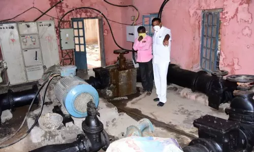 Karimnagar: మంచి నీటి రిజర్వాయర్ ను అకస్మిక తనిఖీ చేసిన మేయర్ సునిల్ రావు