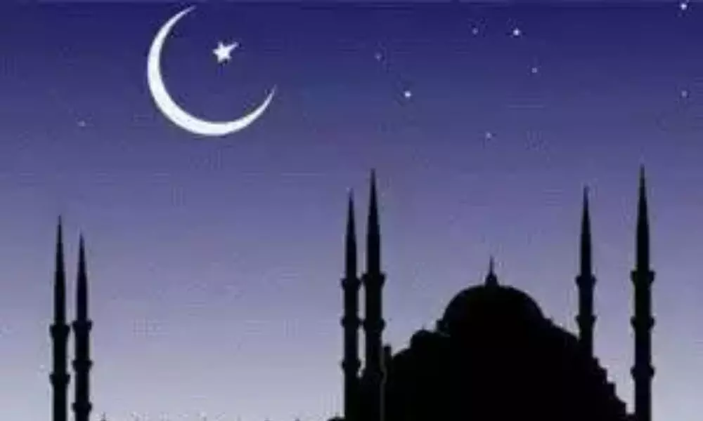 కనిపించిన నెలవంక..రంజాన్ మాసం ప్రారంభం కనిపించిన నెలవంక..రంజాన్ మాసం ప్రారంభం