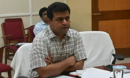 Visakhapatnam: జిల్లాలో 1254 దుకాణాలు తనిఖీ... 406 కేసులు నమోదు: కలెక్టర్