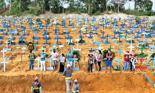 మరో వుహాన్ గా మారిన బ్రెజిల్‌ మనాస్ నగరం