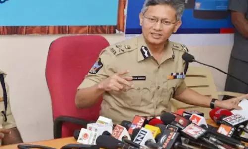 ఏఎస్ఐ కుటుంబానికి 50 లక్షల రూపాయల ఎక్స్ గ్రేషియా ఏఎస్ఐ కుటుంబానికి 50 లక్షల రూపాయల ఎక్స్ గ్రేషియా