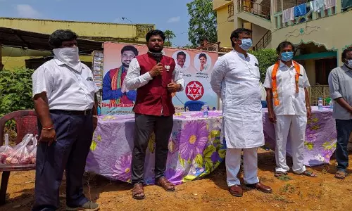 Pendurthi: పేదలకు సహాయం చేయడానికి ప్రతి ఒక్కరూ ముందుకు రావాలి: ఎమ్మెల్సీ మాధవ్