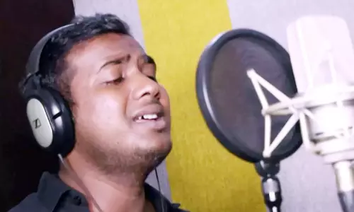 తెలంగాణా నేల మీదా వేసేయ్యి ఒట్టు..కరోనాను తరిమి కొట్టు..రాహుల్ సిప్లిగంజ్ పాట అదుర్స్!