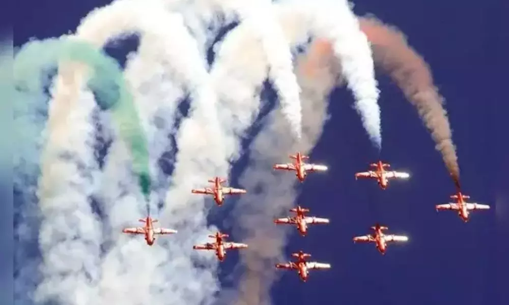 మే 3న కరోనా వారియర్స్కు భారత త్రివిధ దళాల జేజేలు మే 3న కరోనా వారియర్స్కు భారత త్రివిధ దళాల జేజేలు