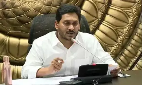 జగన్ సర్కార్ కీలక నిర్ణయం.. ప్రతి ఇంట్లో ఒకరికి కరోనా టెస్ట్ జగన్ సర్కార్ కీలక నిర్ణయం.. ప్రతి ఇంట్లో ఒకరికి కరోనా టెస్ట్