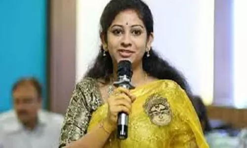 సీఎం జగన్ పై సాధినేని యామిని తీవ్ర విమర్శలు సీఎం జగన్ పై సాధినేని యామిని తీవ్ర విమర్శలు