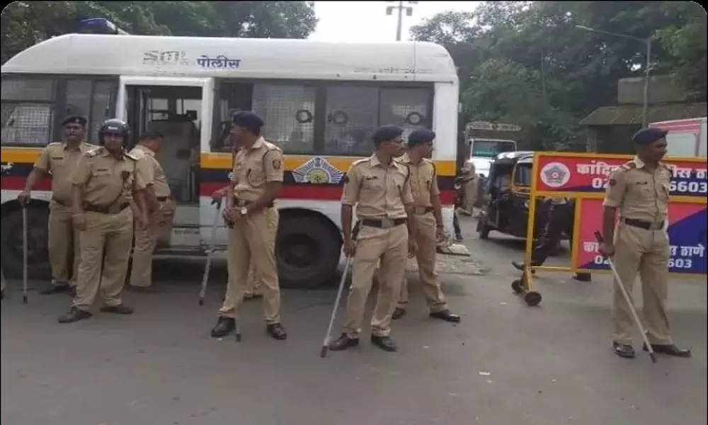 ఉద్ధవ్ సర్కార్ కీలక నిర్ణయం.. ముంబైలో 144 సెక్షన్.. ఉద్ధవ్ సర్కార్ కీలక నిర్ణయం.. ముంబైలో 144 సెక్షన్..