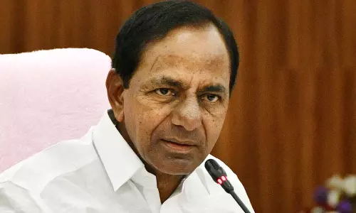 ఏపీ సరిహద్దు గ్రామాలతో అప్రమత్తంగా ఉండాలి: సీఎం కెసిఆర్ ఏపీ సరిహద్దు గ్రామాలతో అప్రమత్తంగా ఉండాలి: సీఎం కెసిఆర్