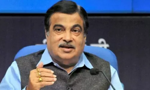 లండన్ తరహాలో ప్రజా రవాణా వ్యవస్థ.. కేంద్ర మంత్రి గడ్కరీ కీలక వ్యాఖ్యలు లండన్ తరహాలో ప్రజా రవాణా వ్యవస్థ.. కేంద్ర మంత్రి గడ్కరీ కీలక వ్యాఖ్యలు