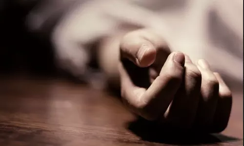 Coronavirus: ప్రపంచంలో ఎక్కువగా వారు చనిపోతుంటే.. భారత్, పాక్ లో మాత్రం..