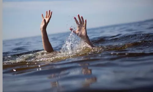 ప్రాణం తీసిన సెల్ఫీ.. విగతజీవులుగా మారిన నవదంపతులు..