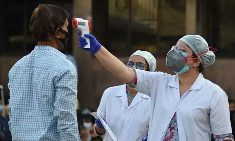 లాక్‌డౌన్‌ ఆంక్షలు సడలిస్తే కోవిడ్ సమూహ వ్యాప్తి ముప్పు