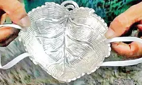 పెళ్లిళ్ల కోసం స్పెషల్ మాస్క్.. ధర చూస్తే షాక్