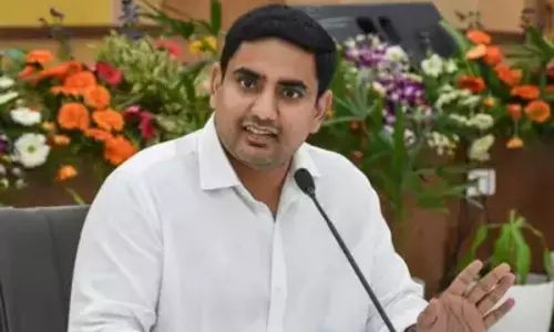 రంగనాయకమ్మకు సీఐడీ నోటీసులు.. ప్రభుత్వ దిగజారుడుతనానికి నిదర్శనమంటూ లోకేశ్ ఫైర్