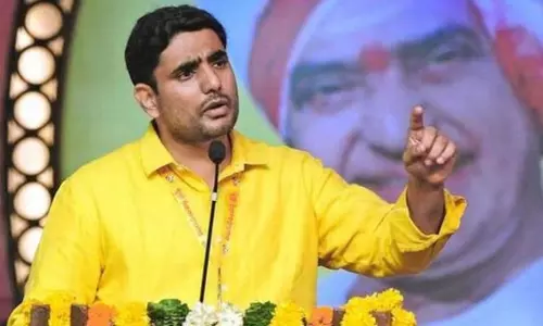 సోషల్ మీడియా అంటే భయం.. నన్ను కూడా అరెస్ట్ చేయండి