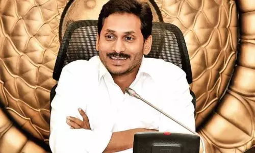 పట్టణాలు, నగరాల్లో అభివృద్ధి కార్యక్రమాలపై సీఎం వైఎస్ జగన్‌ సమీక్ష