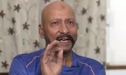 ధోనీ రీఎంట్రీ అవసరం లేదు : టీమిండియా మాజీ కీపర్