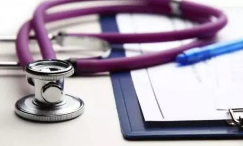 వైద్య విద్యార్థులకు గుడ్‌న్యూస్‌.. ఏపీలో భారీగా తగ్గిన పీజీ వైద్య విద్య ఫీజులు