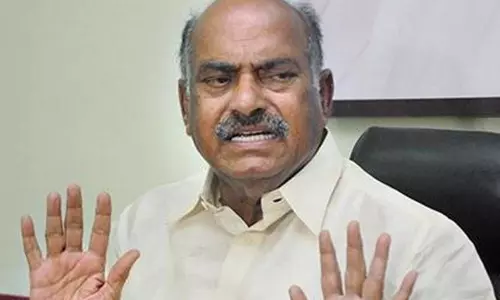 ఇళ్లలో దీక్షలతో ఉపయోగం లేదు.. సొంత పార్టీ వాళ్లపై జేసీ కామెంట్స్.. జగన్ శ్రీరాముడో, రావణుడో తేల్చుకోవాలి