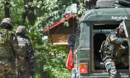 అనంతనాగ్ లో ఉగ్రవాదుల కోసం సెర్చ్ ఆపరేషన్