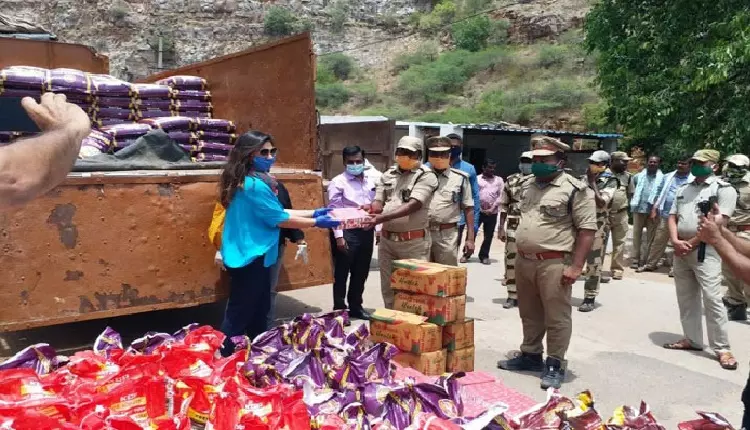 శ్రీశైలంలో ఉపాసన సేవా కార్యక్రమాలు శ్రీశైలంలో ఉపాసన సేవా కార్యక్రమాలు