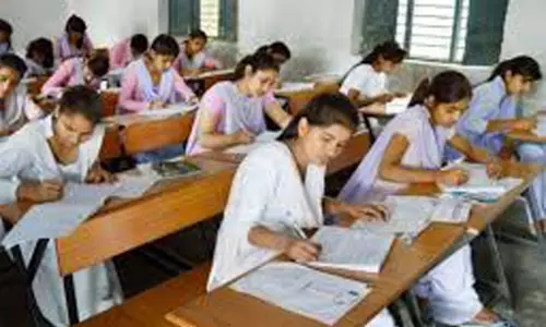 జేఎన్ టీయూ డిగ్రీ, పీజీ పరీక్షలు వాయిదా జేఎన్ టీయూ డిగ్రీ, పీజీ పరీక్షలు వాయిదా