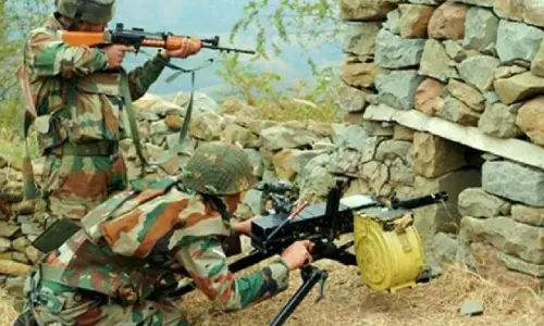 స‌రిహ‌ద్దులో బ‌రితెగించిన పాక్‌.. అమరుడైన జవాన్